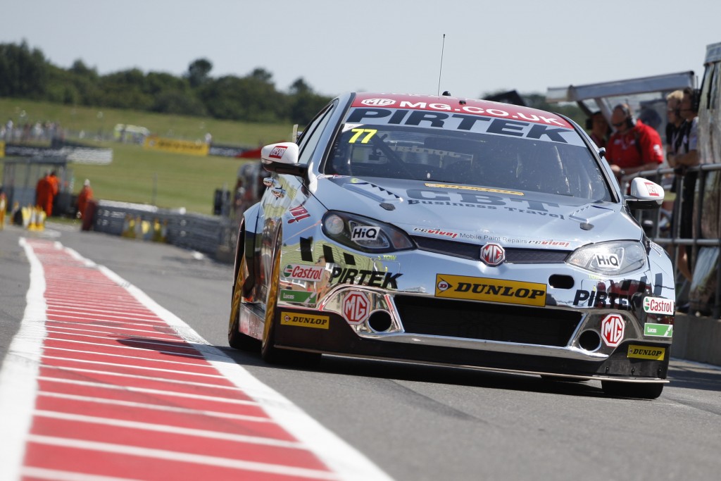 BTCC_Snetterton_Triple888_Jordan