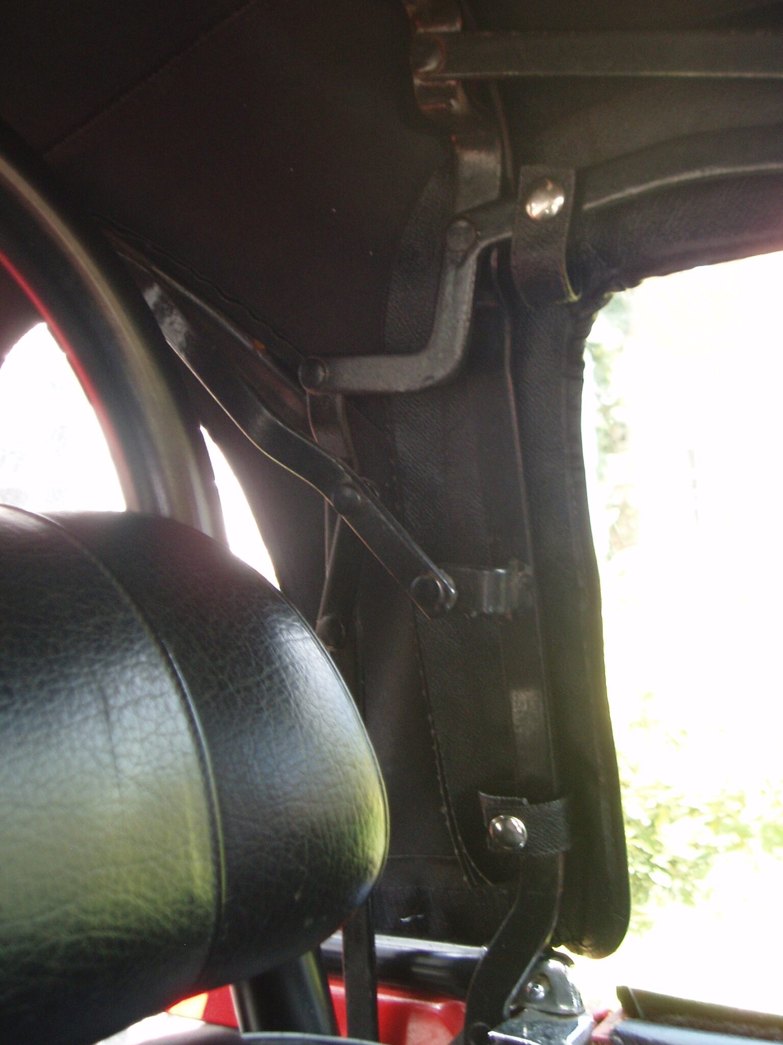 How to fold your hood Midget Register