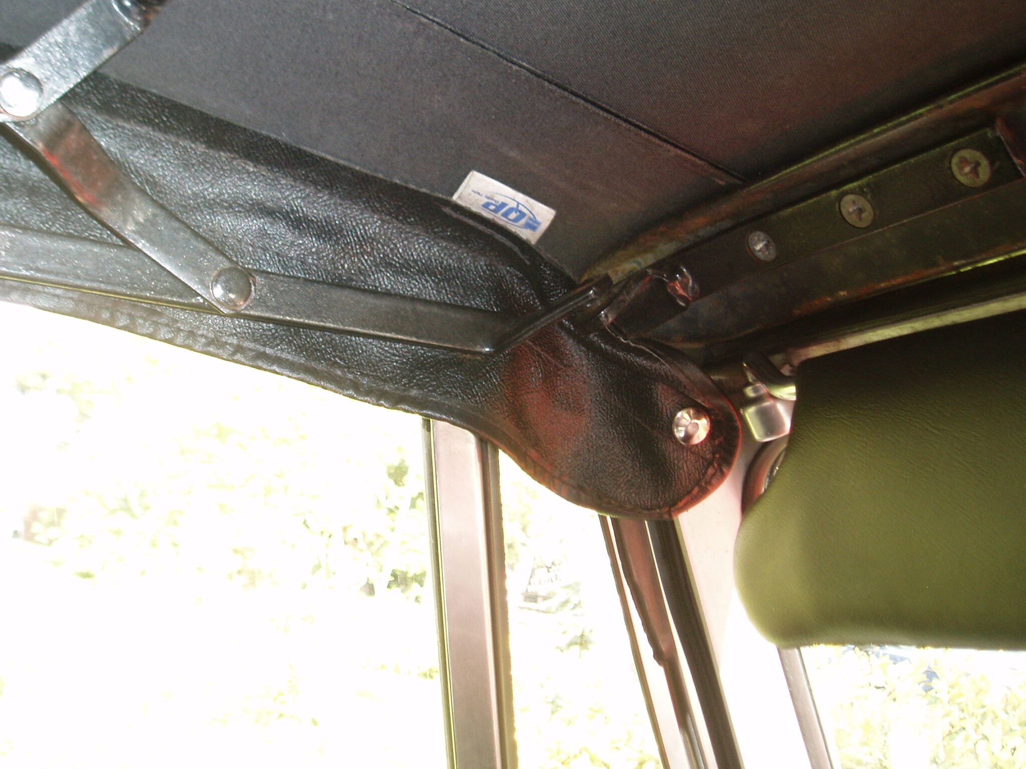 How to fold your hood Midget Register