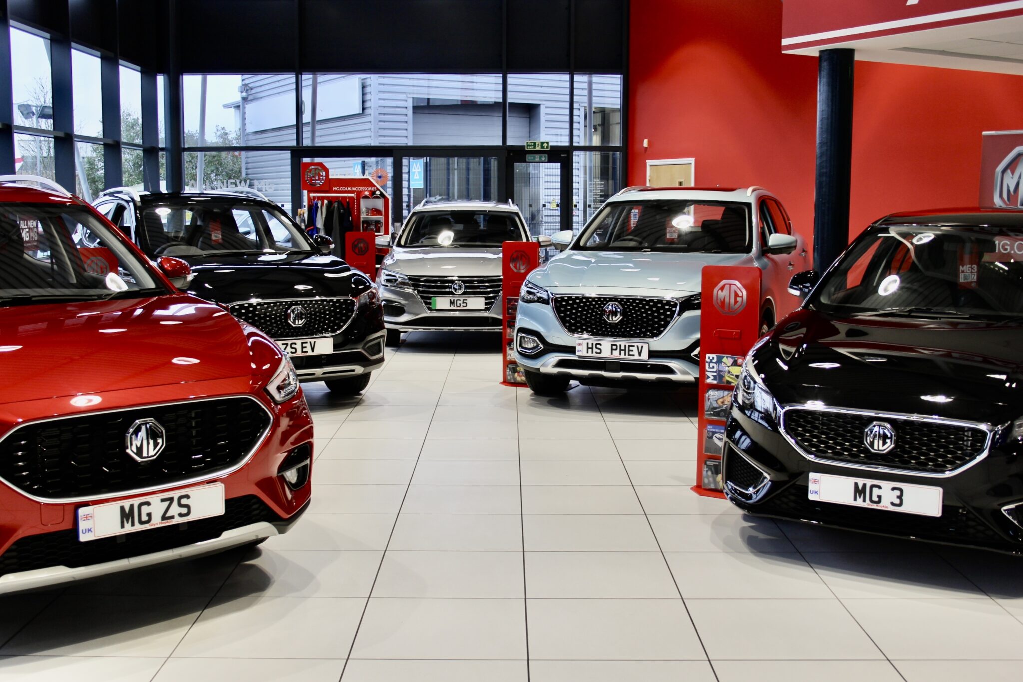 MG Motor UK beats 2020 sales volumes and surpasses 20,000 sales in the